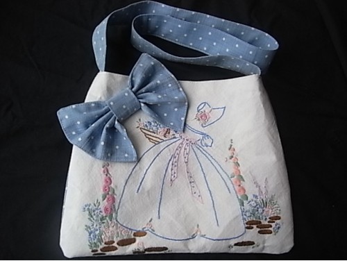 Vintage embroidered handbag